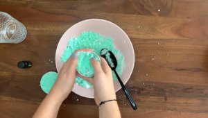 Schritt für Schritt-Bild zum Badekugel-Rezept mit Zitronengras 3